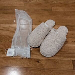 Pottery Barn Teddy Bear Fleece Slippers Cream Large NWT